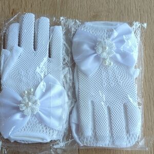 White Mesh Gloves with Bow and Pearl Detail